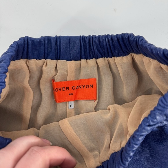 Clover Canyon Elastic Waistband 100% Leather Mini Shorts - Picture 4 of 4